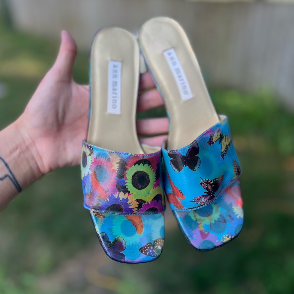New 90s Y2k Vintage Holographic Butterfly Heeled Sandals Size 6 - Ann Marino